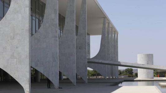 Planalto deve pagar R$ 5 bilhões em emendas parlamentares nesta semana, dizem fontes.