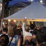 Fãs celebram Lô Borges na esquina que marcou sua história