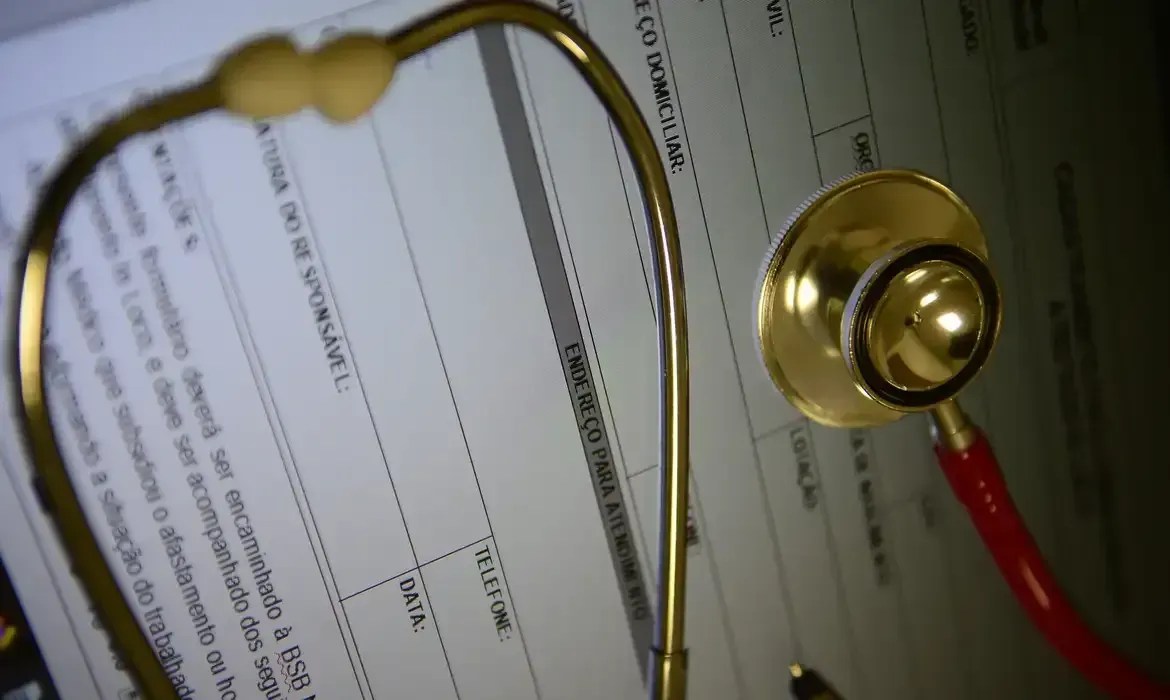 Mais de 32,2 milhões de pessoas tinham plano odontológico em outubro