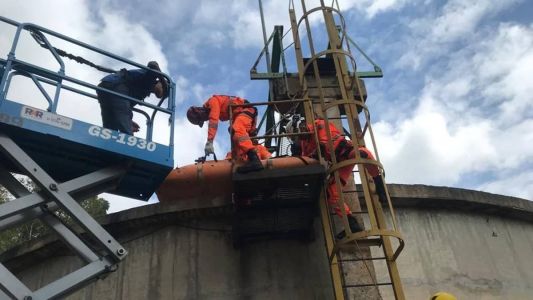 Plataforma tem aproximadamente 7 metros de altura