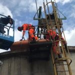 Trabalhador é prensado em máquina de fábrica de tecidos em Sete Lagoas 