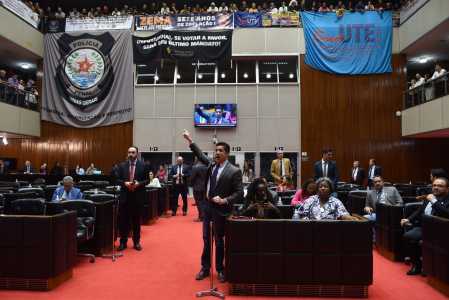 Votação do projeto do Regime de Recuperação Fiscal foi adiada após articulação da base de apoio de Zema na ALMG