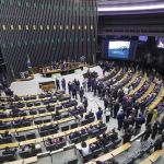 Câmara aprova urgência de projeto que regulamenta a Reforma Tributária