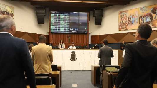 Plenário da Câmara de BH decidiu abrir processo que pode cassar Gabriel