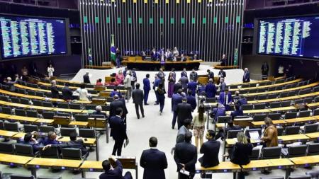 Plenário da Câmara dos Deputados retoma sessão nesta quinta-feira (14) para concluir votação da minirreforma