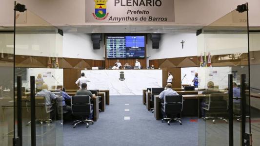 Plenário da Câmara vai analisar, nesta sexta (5), encampação pública dos ônibus em BH