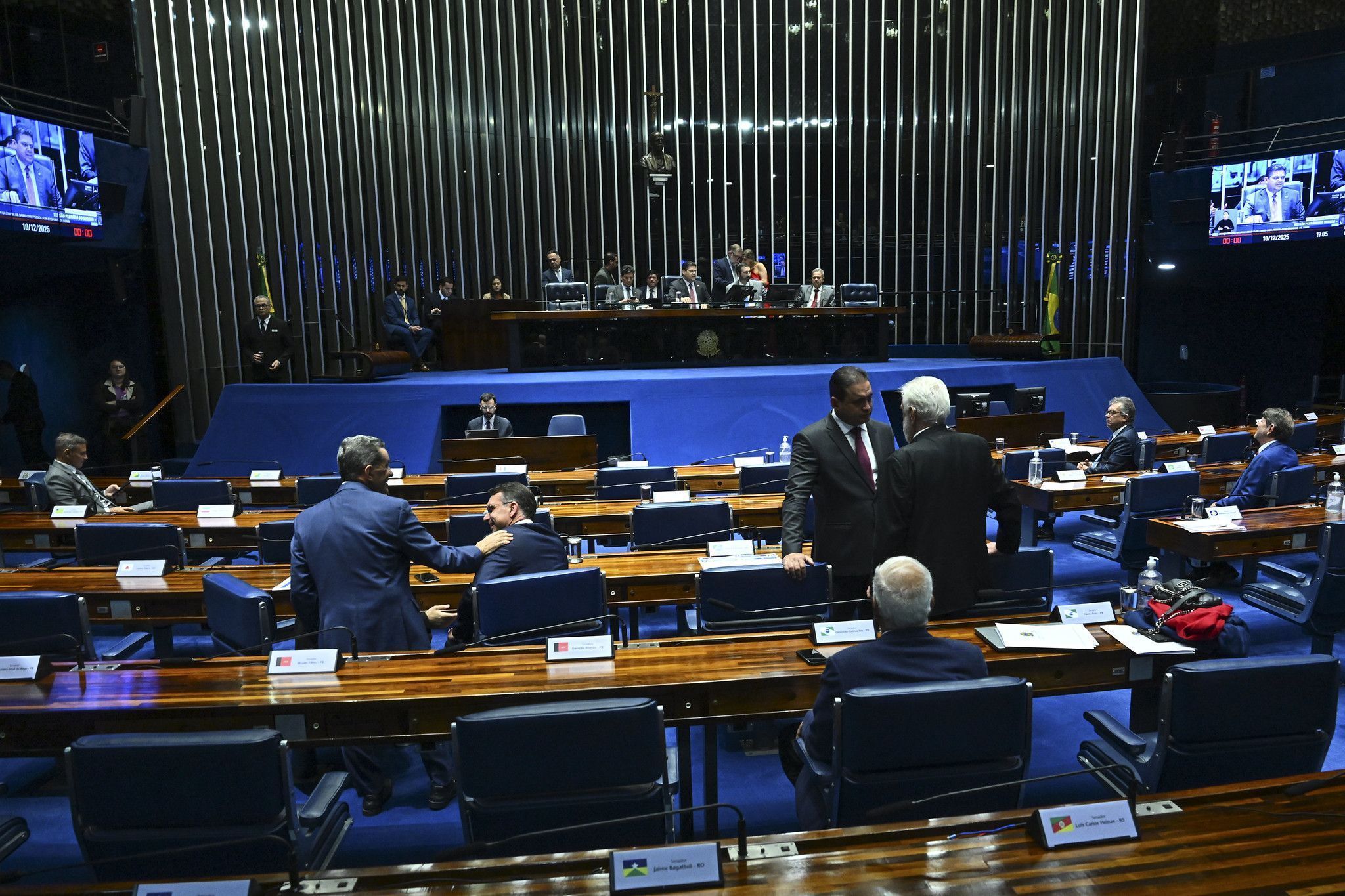 Senado aprova PL Antifacção com alterações, e texto volta à Câmara