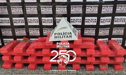 PM apreende 50 barras maconha malas Tocantins (MG) - pmmg