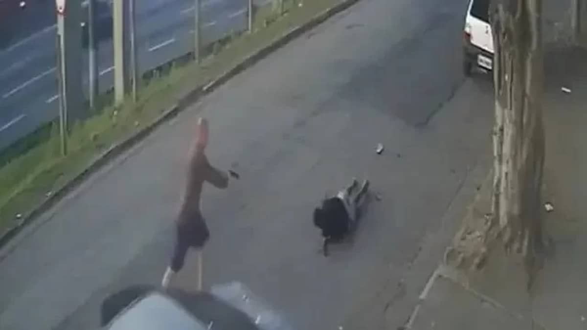 Policial militar de folga reage durante assalto e mata criminoso em São Paulo 