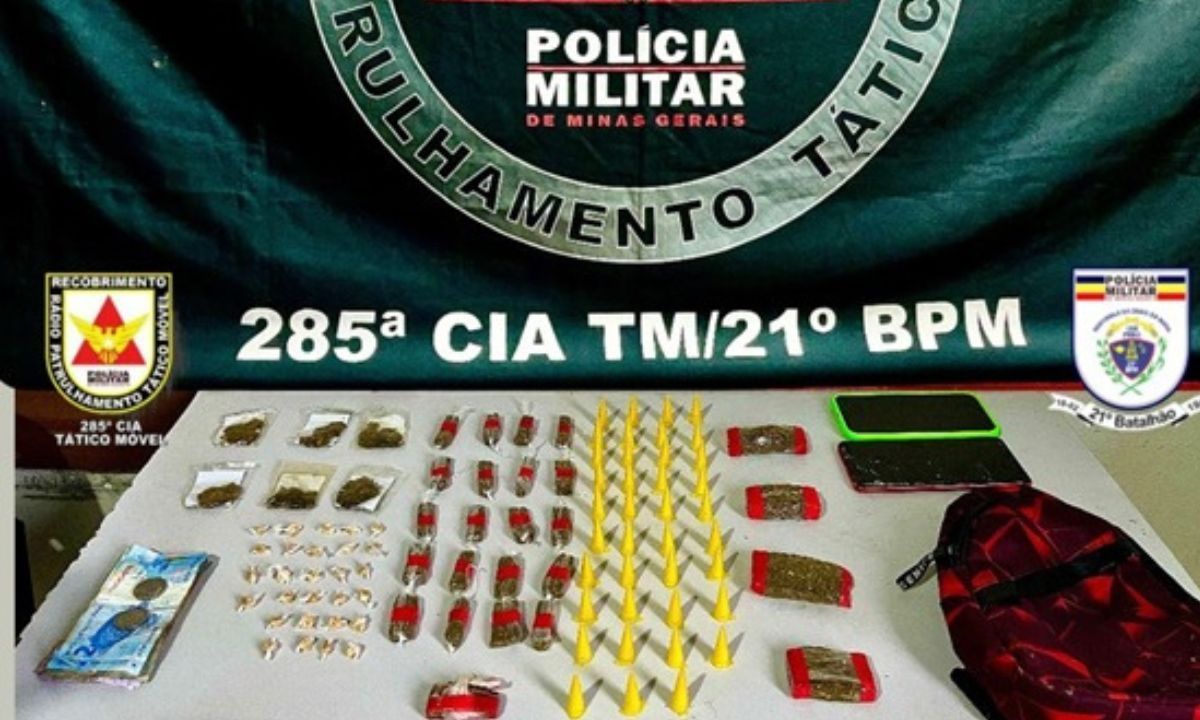 PM prende suspeitos de tráfico ao desarticular ponto de venda em Ubá (MG)