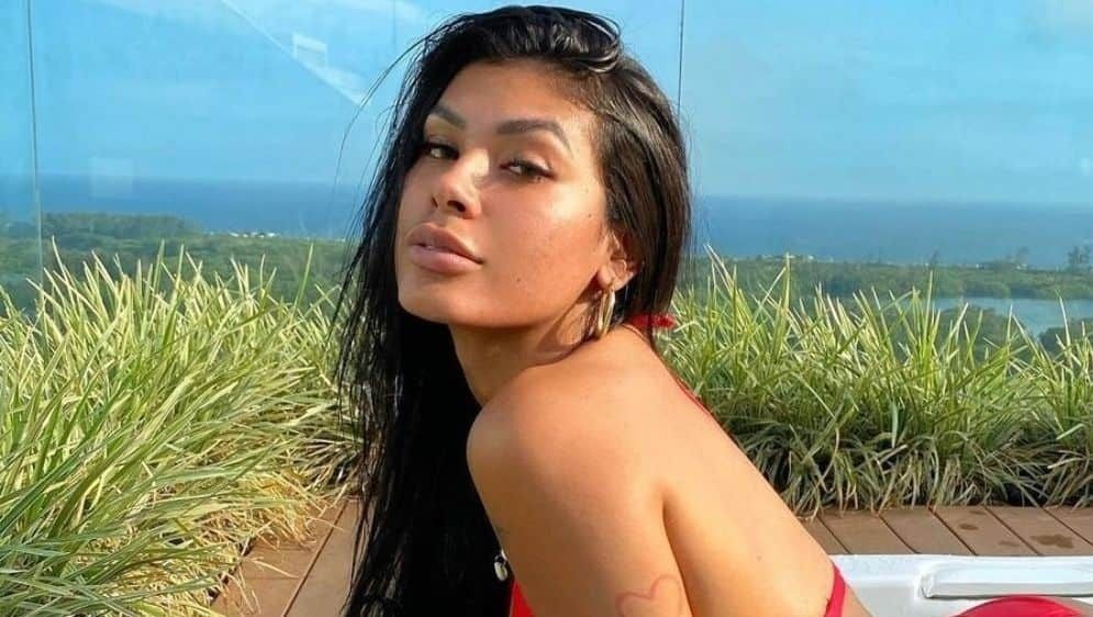 Pocah esclarece rumores de segunda gravidez após foto polêmica