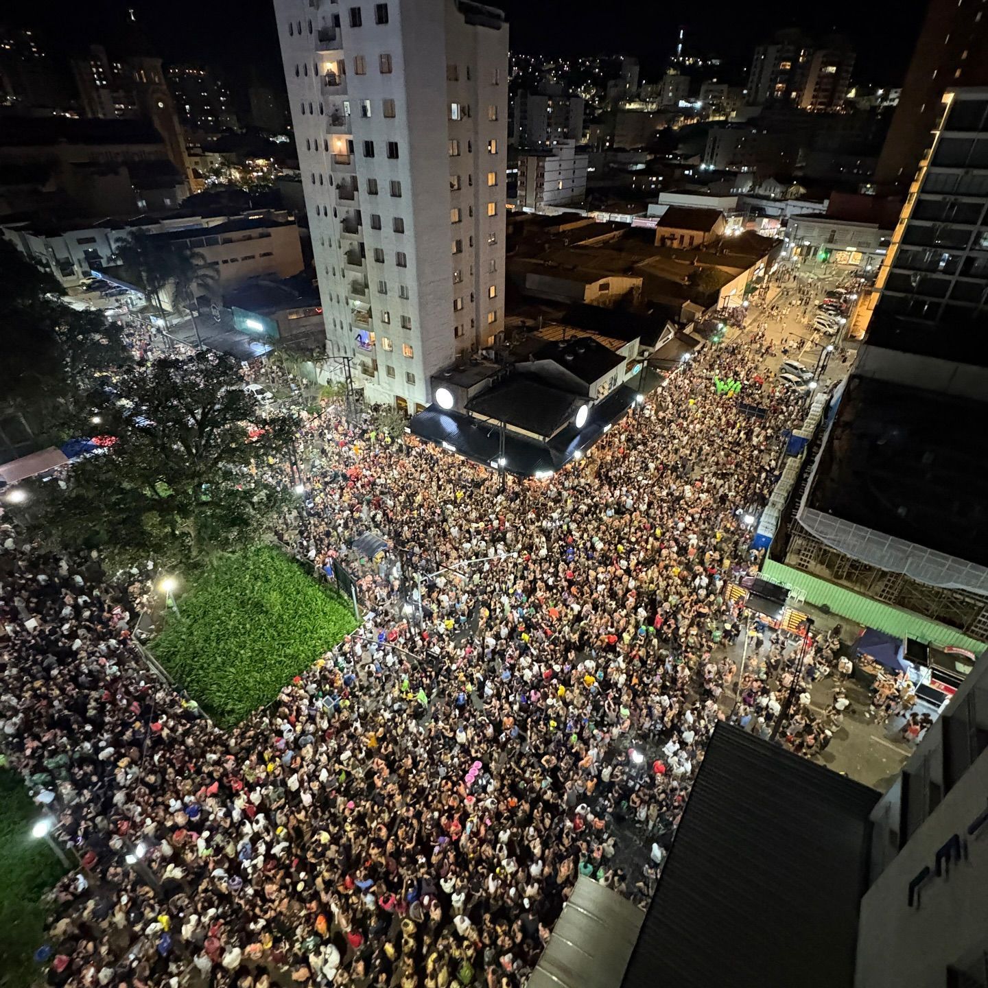 Sábado teve blocos e multidões no carnaval de algumas cidades