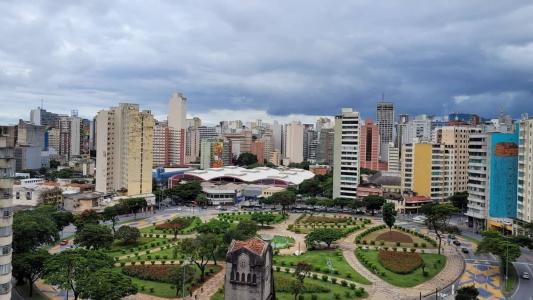 Pode chover a qualquer momento na capital
