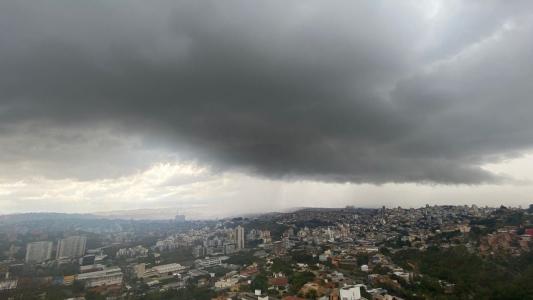 Pode chover até 40 mm na capital entre quinta e sexta