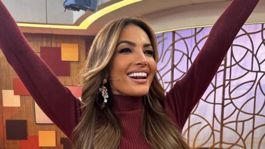 Poeta apresenta o 'Encontro' sozinha toda terça-feira