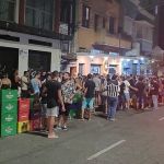 Vídeo: ocupação de calçadas e ruas por bares causa polêmica no bairro Santa Tereza: 'PBH fechou os olhos'