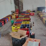 Polícia apreende mais de 3 mil garrafas de cerveja falsificadas em galpão em Betim, na Grande BH