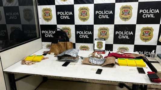 Polícia apreendeu 16 kg de cocaína com os cinco suspeitos
