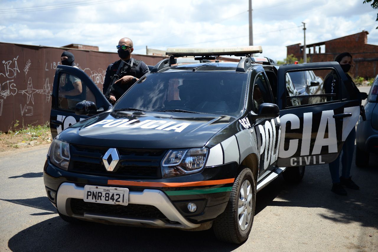 Mulher é presa suspeita de permitir estupro da própria filha no interior do Ceará