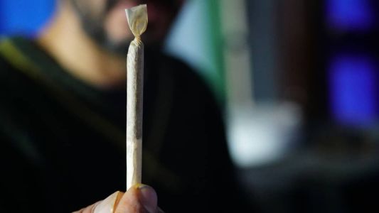 Polícia Civil investiga o caso. O cigarro de maconha estava na cabeceira da cama, segundo relatos da mãe