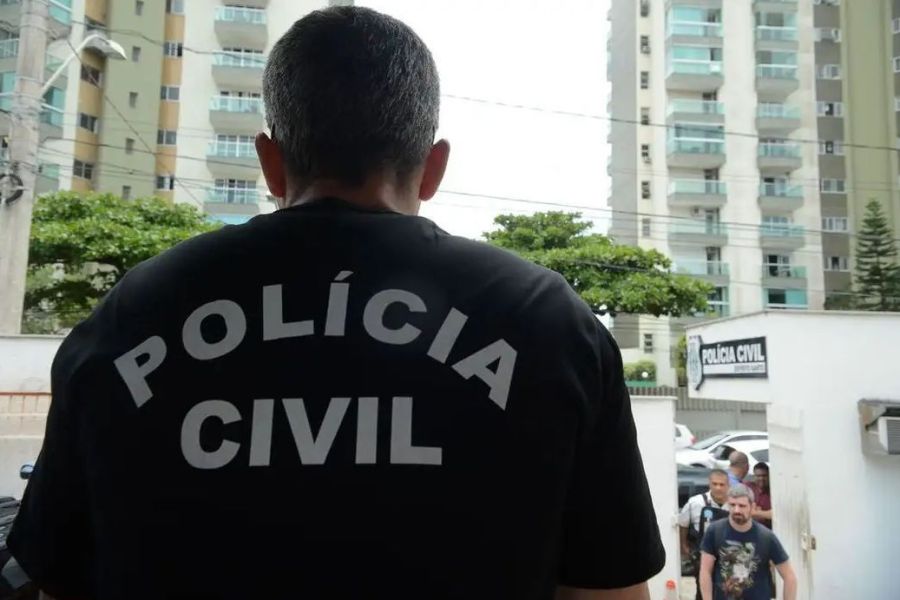 'Vovozona' do Comando Vermelho tem Porsche avaliado em R$ 1 milhão apreendido pela polícia