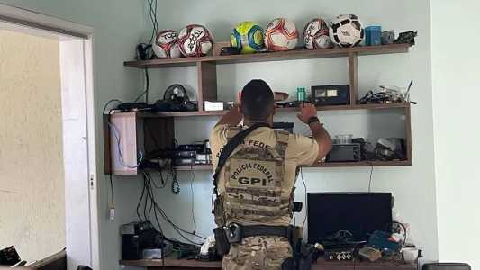Polícia cumpre mandado de busca e apreensão em 11 cidades do Brasil