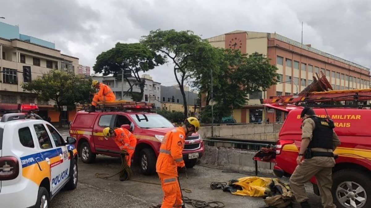 Bombeiros buscam corpo de homem no Rio Arrudas, no Centro de BH 