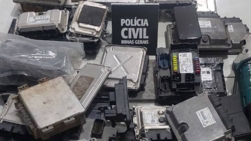 Polícia encontrou 60 centrais no local no desmanche