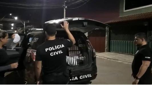 Polícia faz operação contra integrantes do PCC que ameaçaram juíza e delegado do DF.