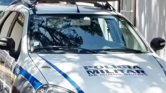 Polícia foi até o local na manhã deste domingo (22)