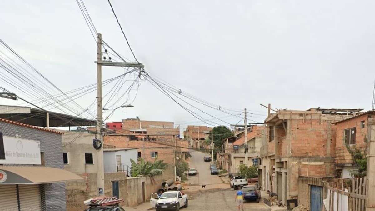Mulher é encontrada morta próximo a campo de futebol na Pampulha, em BH 