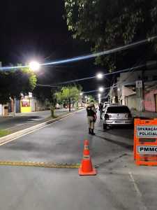Polícia Militar apreende veículos durante operação de trânsito