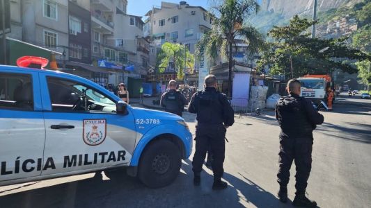 Polícia Militar faz operação na Rocinha para prender bandidos foragidos