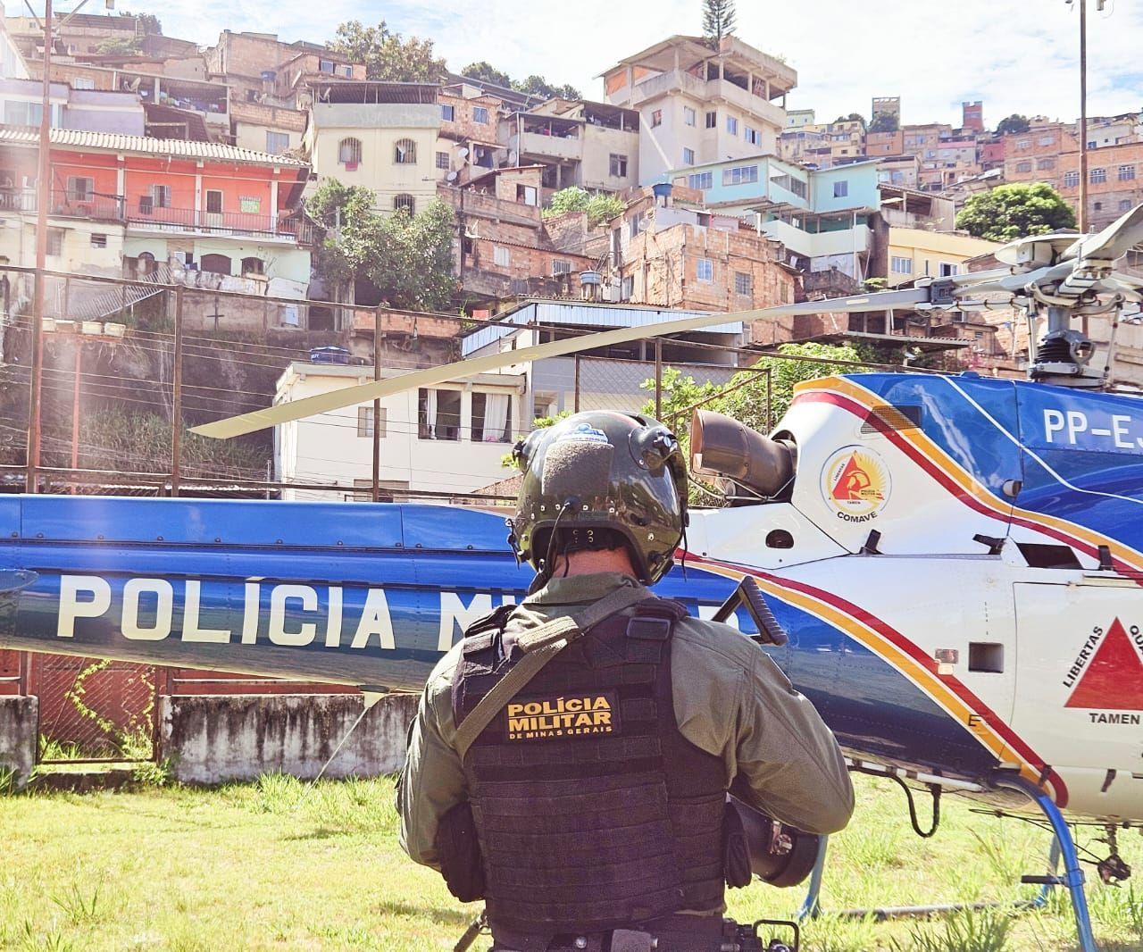 Polícia prende dois suspeitos em operação no Morro do Papagaio, em BH