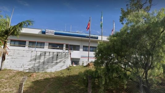 Suspeito ainda não foi localizado pela Polícia Militar (PM)