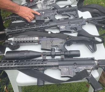 Polícia prende sete suspeitos de milícia em festa que homenageava criminosos no Rio