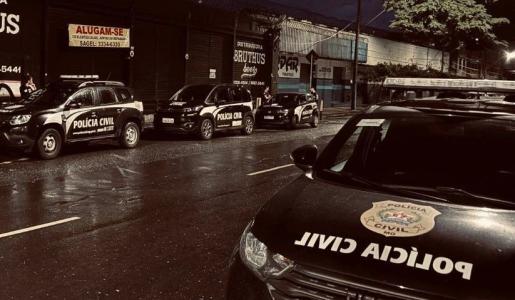 A Polícia Civil apresentou na tarde desta segunda-feira, na 1ª Delegacia Especializada de Proteção à Criança e ao Adolescente, em Belo Horizonte, Ricardo Santos de Assis, de 39 anos.