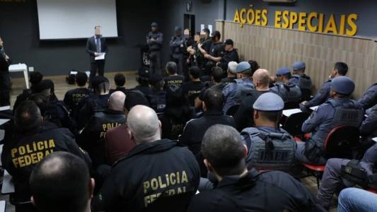 Policiais cumpriram oito mandados de busca e apreensão