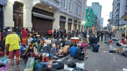 Policiais e guardas tentam localizar suspeitos na Cracolãndia