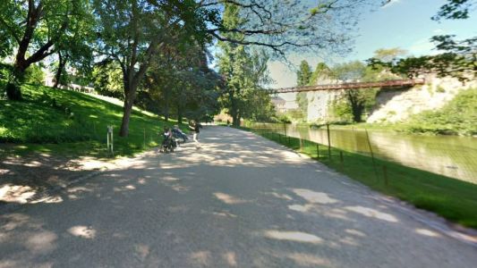 Policiais encontraram parte do tronco de uma mulher dentro de uma bolsa