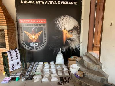 Policiais militares apreenderam grande quantidade de drogas na Grande BH