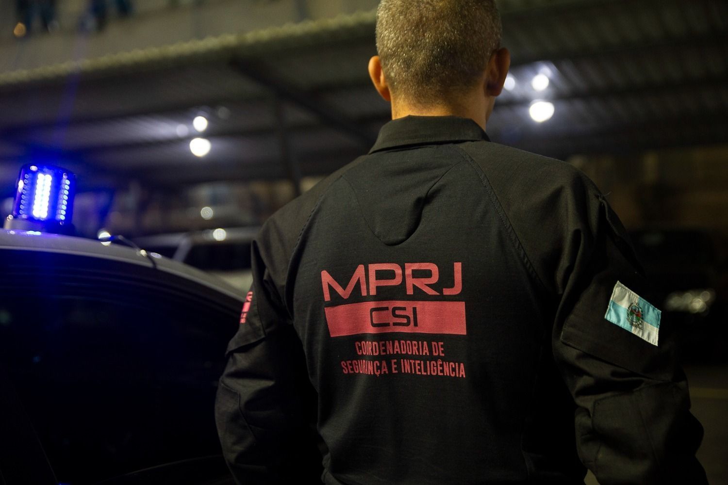 Policiais são alvos de operação do Ministério Público contra lavagem de dinheiro no RJ