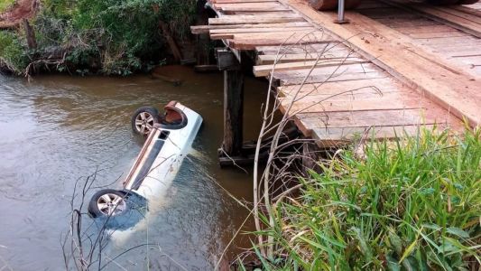 Policial morre após perder o controle do carro e cair em rio no MS.