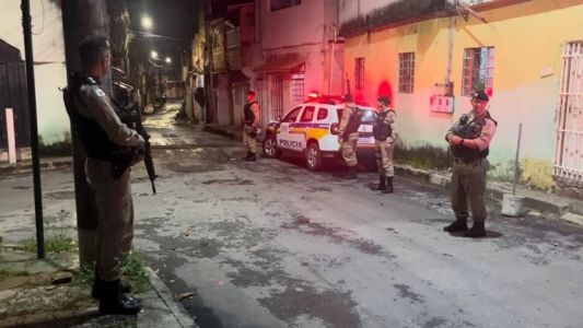 Policialmente após assassinado nesta madrugada na Vila da Paz