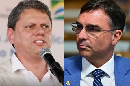 Governador de São Paulo, Tarcísio de Freitas (Republicanos), e senador Flávio Bolsonaro (PL)