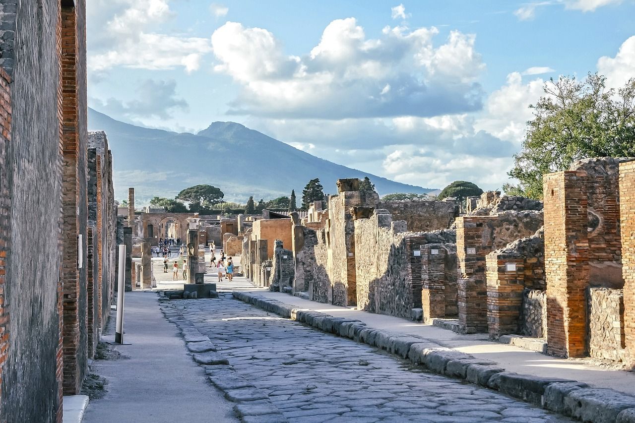 Pesquisadores descobrem afrescos de peixes e outros animais em Pompeia