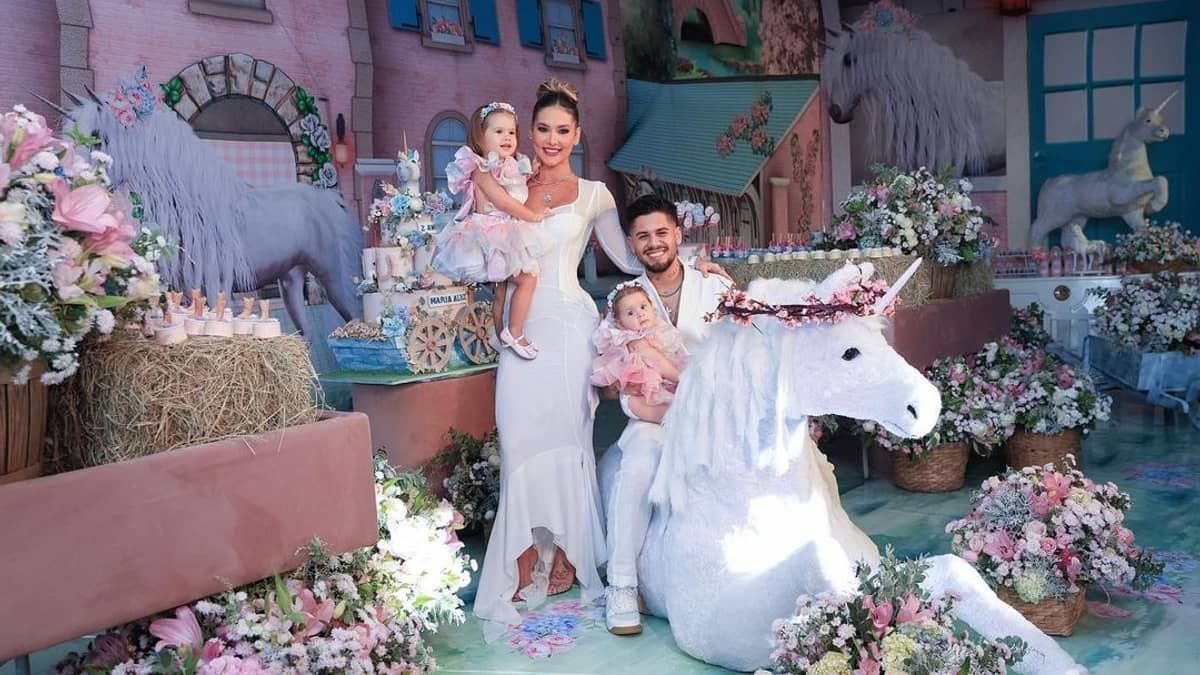 Na hora do parabéns: pônei faz cocô em festa de aniversário de Maria Alice, filha de Virginia e Zé Felipe 