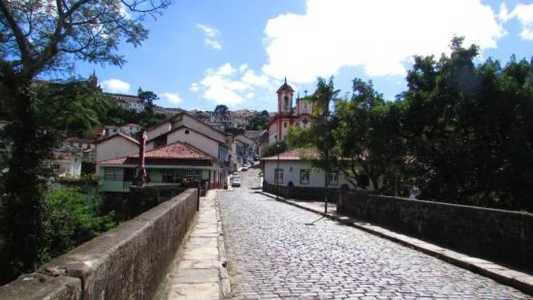 Ponte do Bairro Antônio Dias