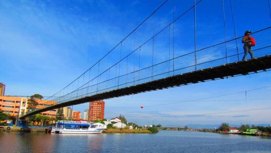 Ponte pênsil antes do acidente