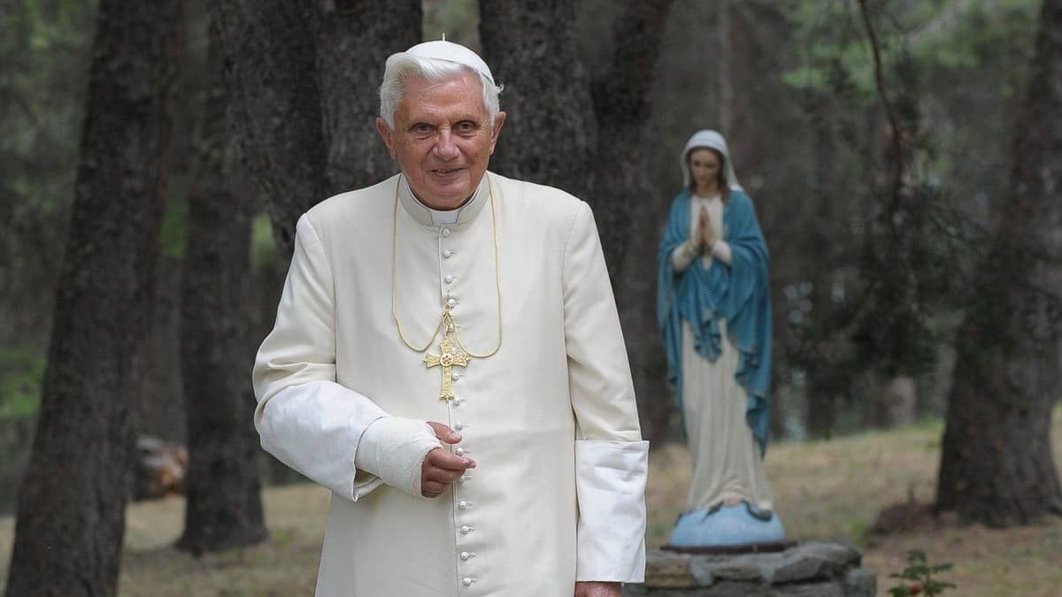 Quem foi Bento XVI, o papa ultraconservador que renunciou ao cargo  
